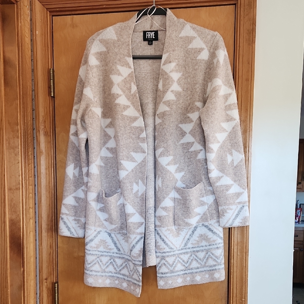 Frye Women's Geometric Beige and Cream Cardigan